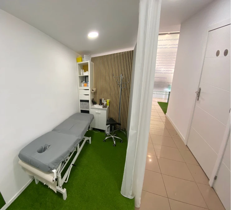 Box de fisioterapia equipado para cualquier tratamiento